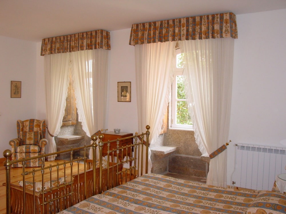 CASA DE VILARINHO DE SAO ROMAO 20/28