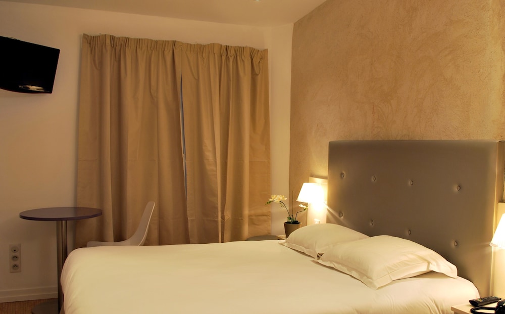 HOTEL DE LA HERSE D'OR 22/67