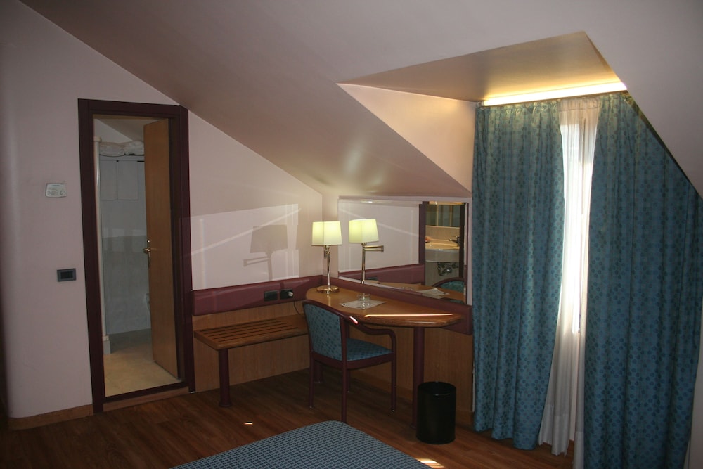 Albert Hotel 16/20