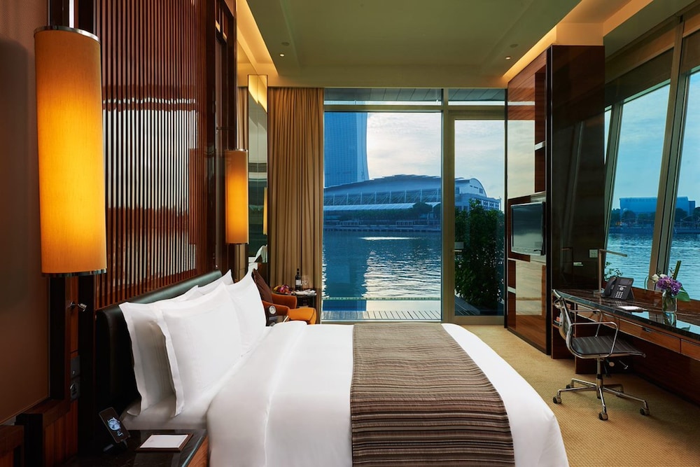 The Fullerton Bay Hotel Singapore 20/79