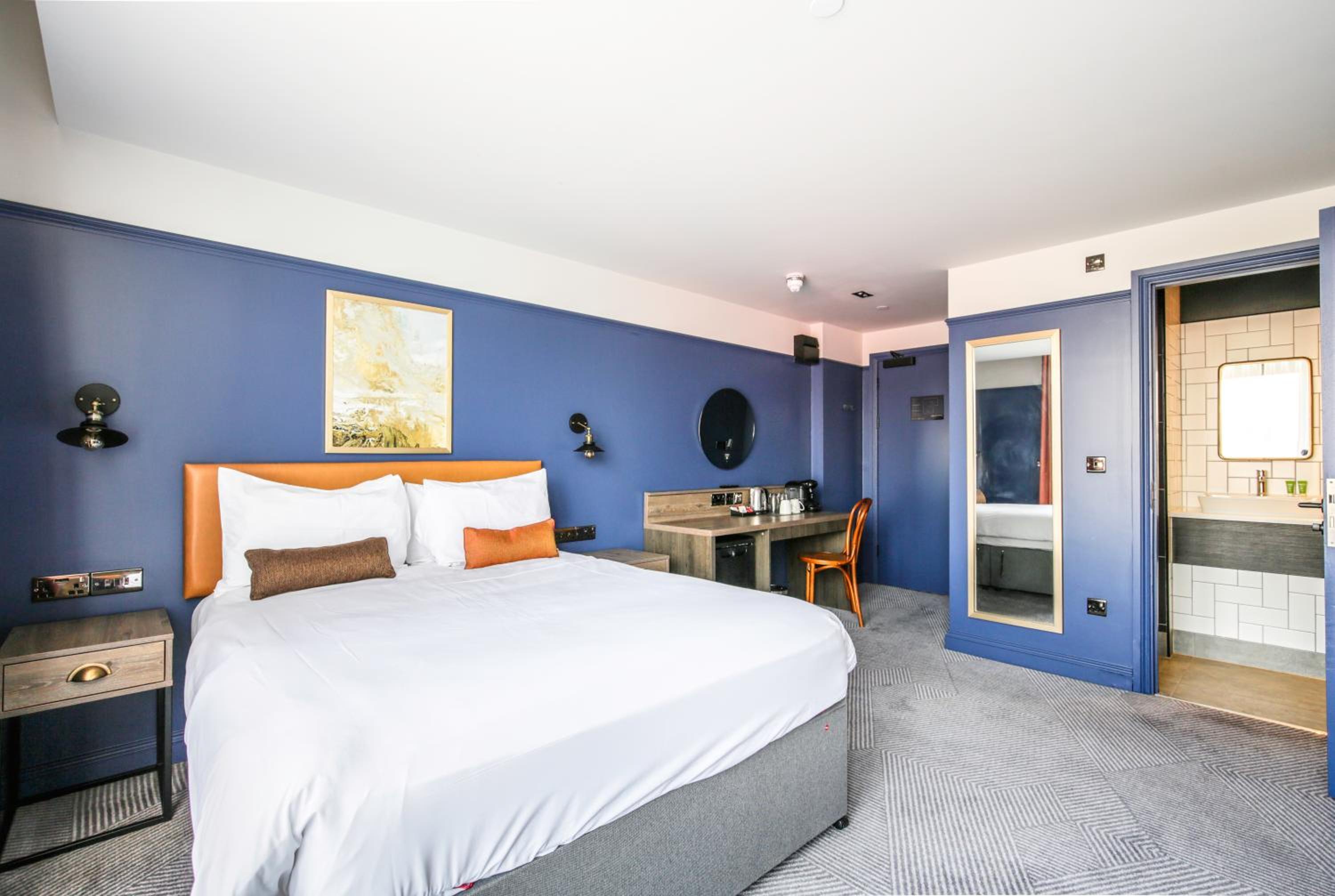 STANDARD, DOUBLE BED