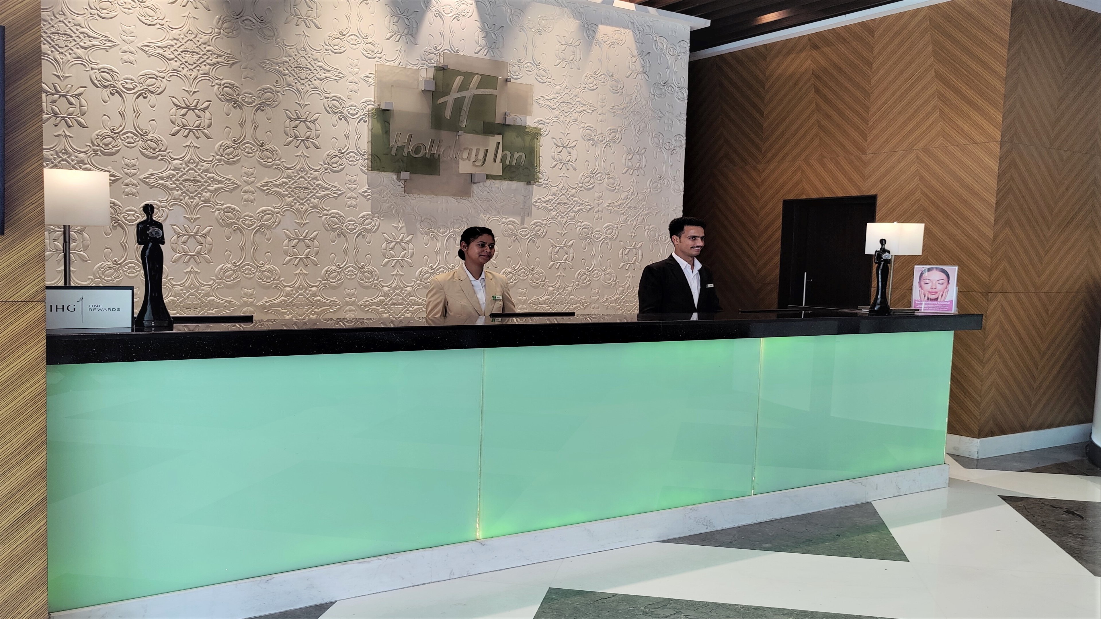 HOLIDAY INN AMRITSAR RANJIT AVENUE 3/44