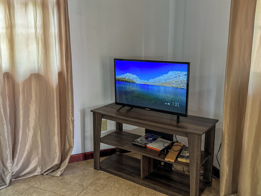 Caribbean Shores Bed & Breakfast 36/50