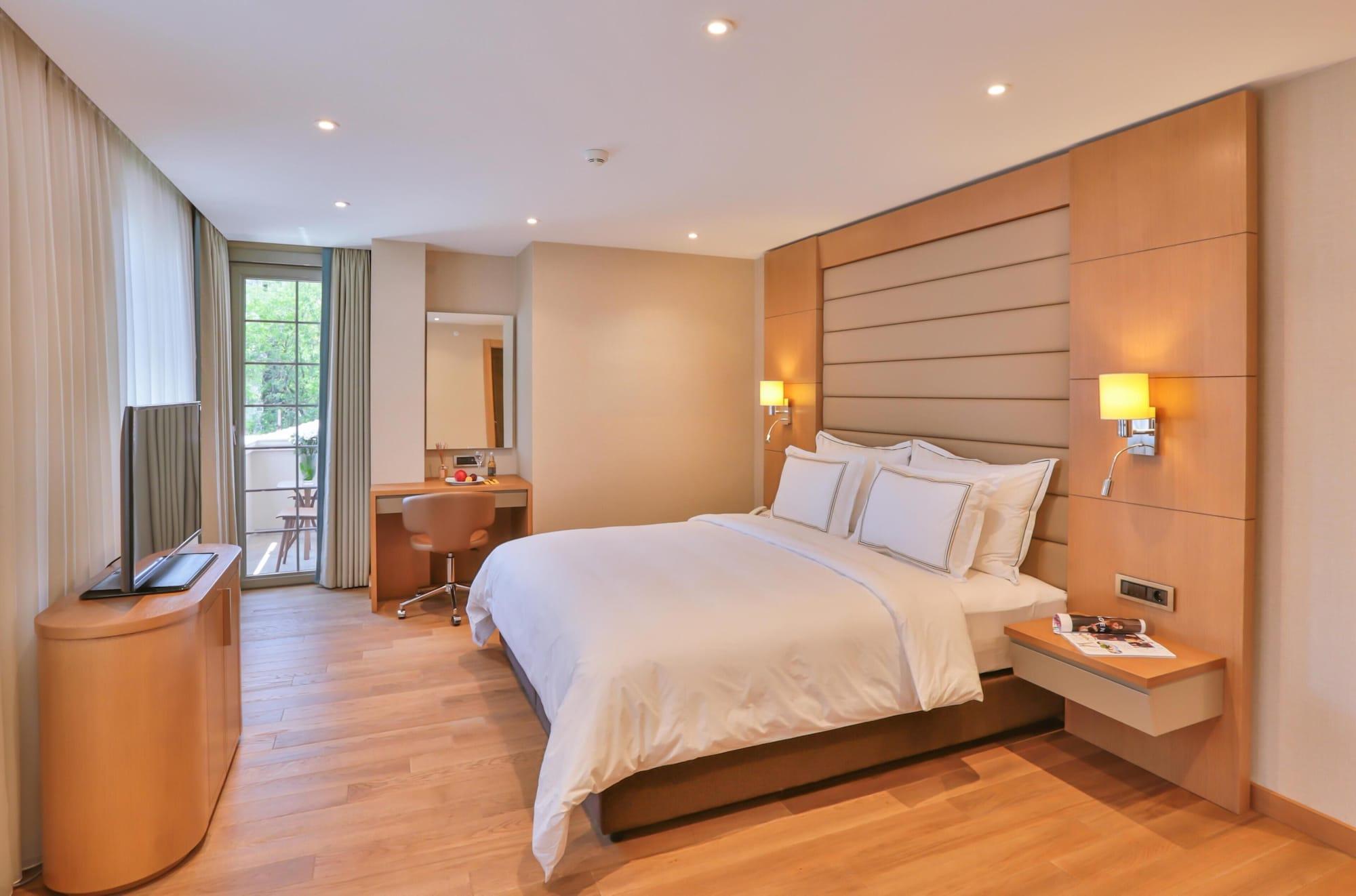 Superior, Suite, Balcony