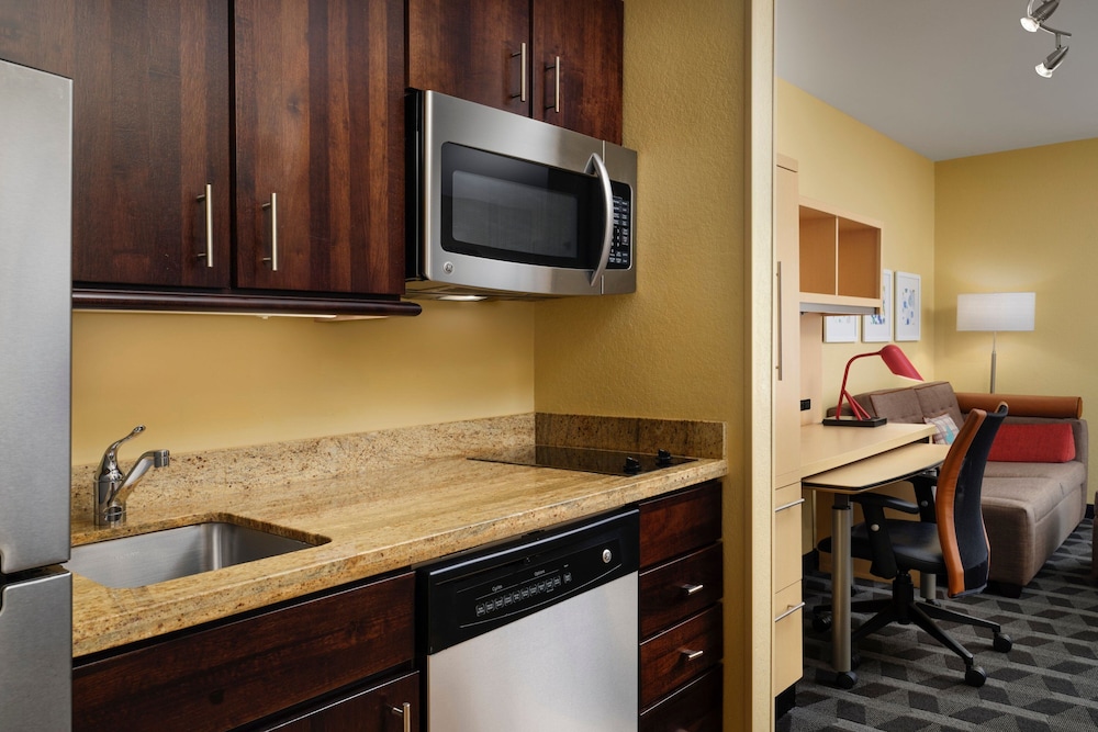 Towneplace Suites By Marriott Ann Arbor 48/51