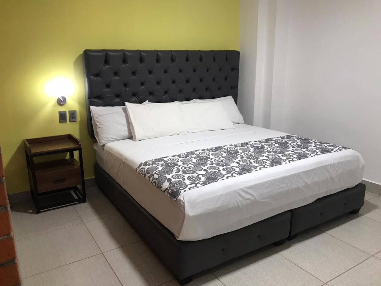 Hotel Jar8 14/50