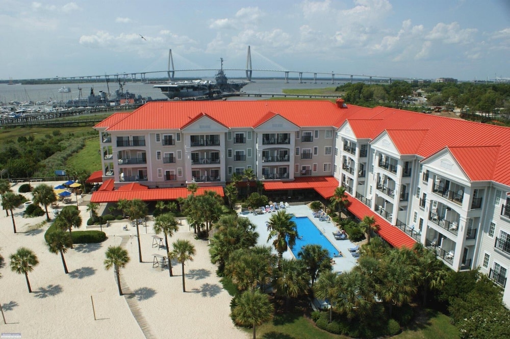 Harborside At Charleston Harbor Resort And Marina 3/50
