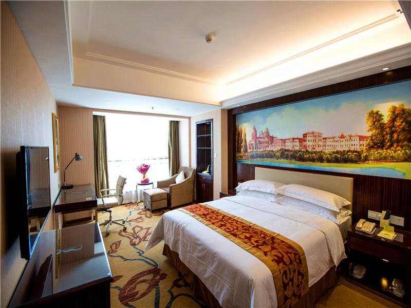 Vienna International Hotel (Zhumadian Huayuan Xuefu) 17/37