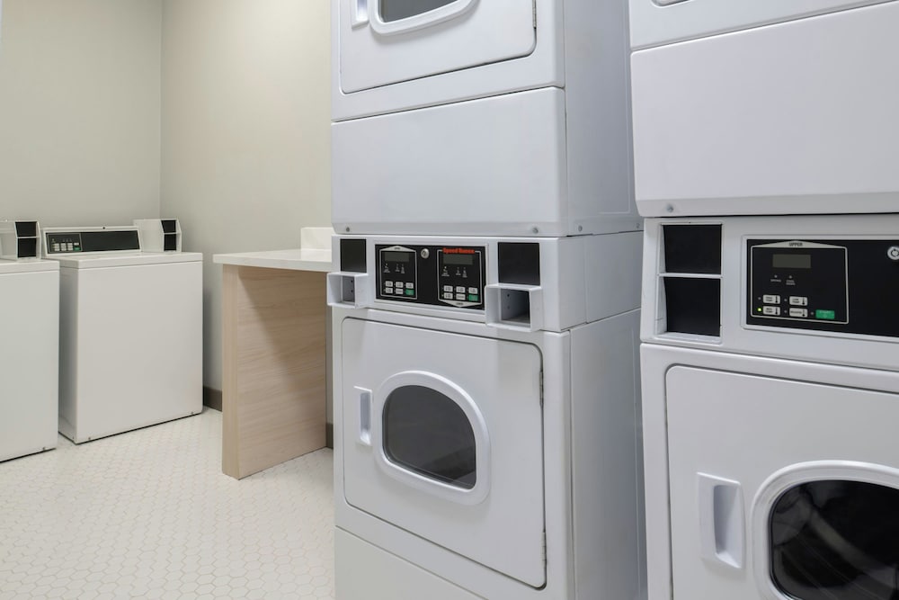 Holiday Inn Express Hotel Suites San Pablo Richmond Area 38/60