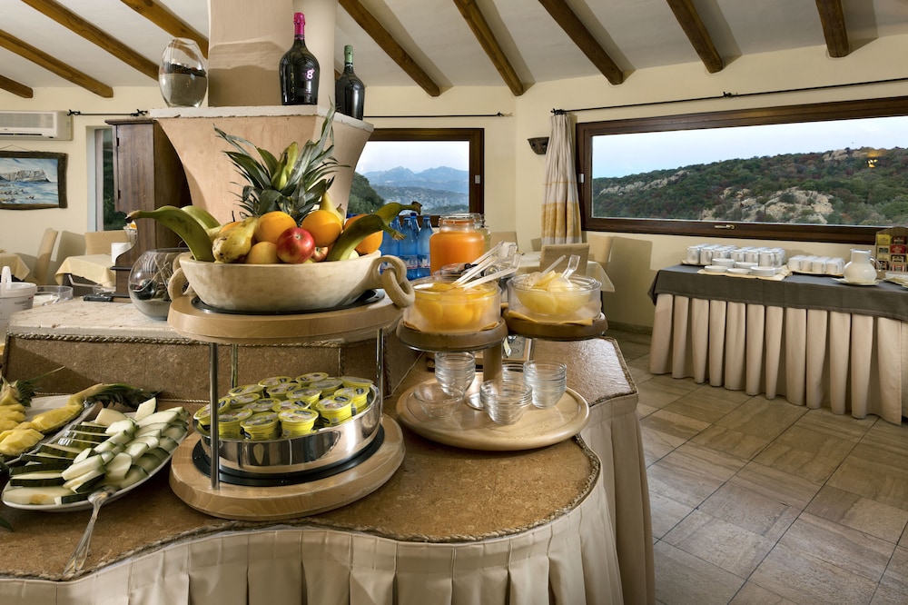 Hotel Arathena 25/34