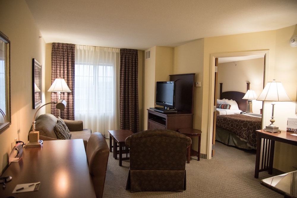 Staybridge Suites Fort Wayne 41/59