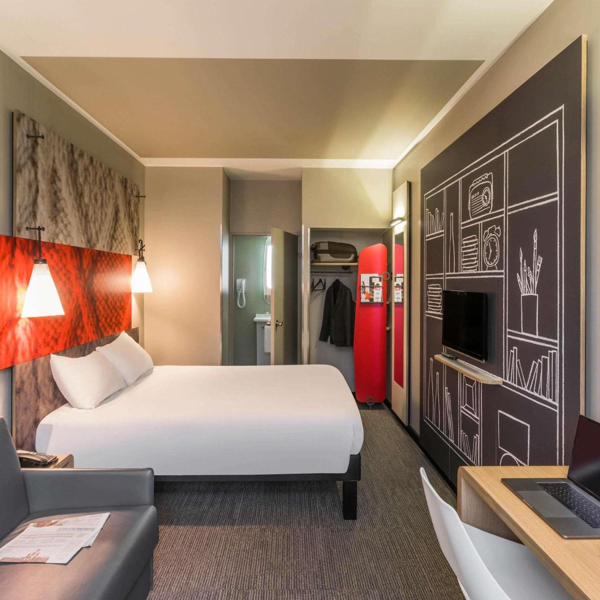 Standard, Double Bed, Sofa