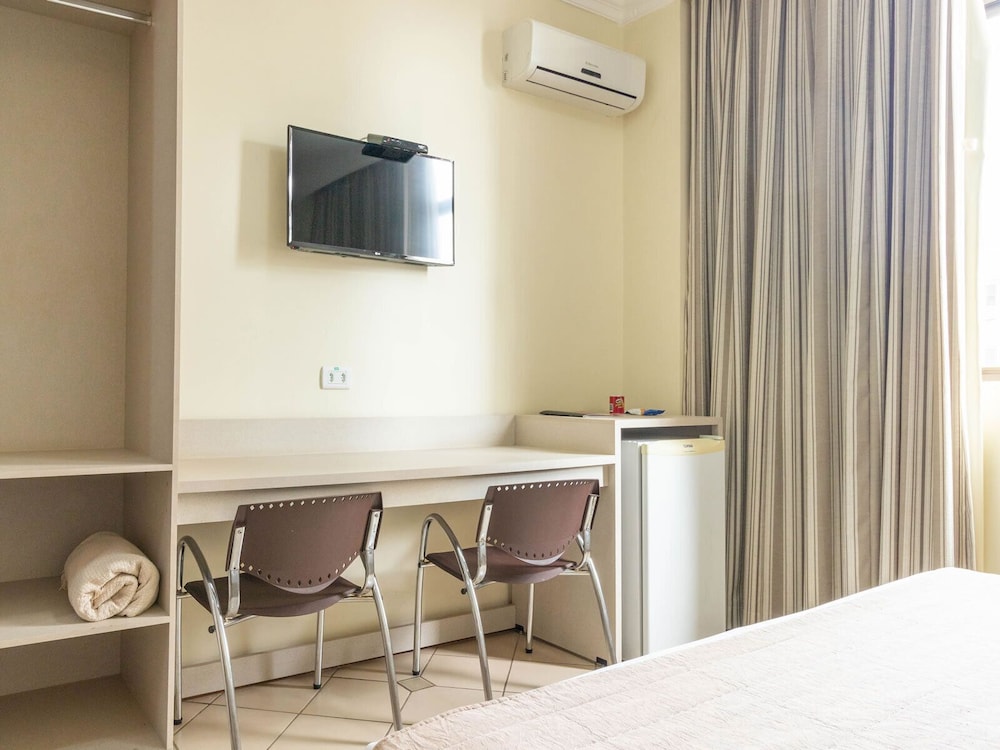 Umuarama Plaza Hotel 56/60