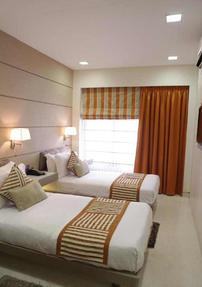 Residency Fort 29/56