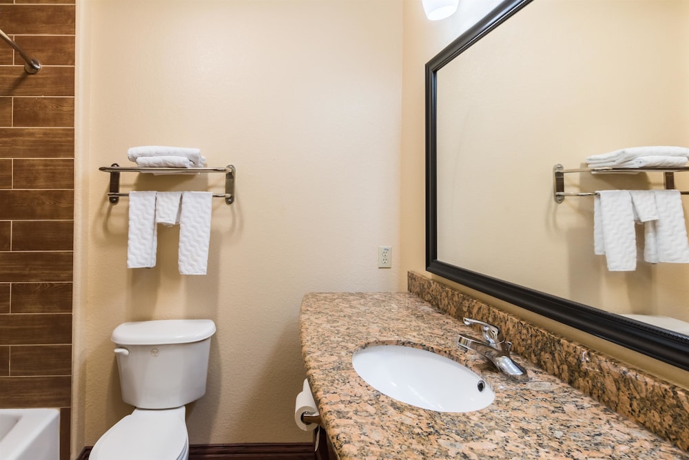 Motel6 Joshua, TX 16/34