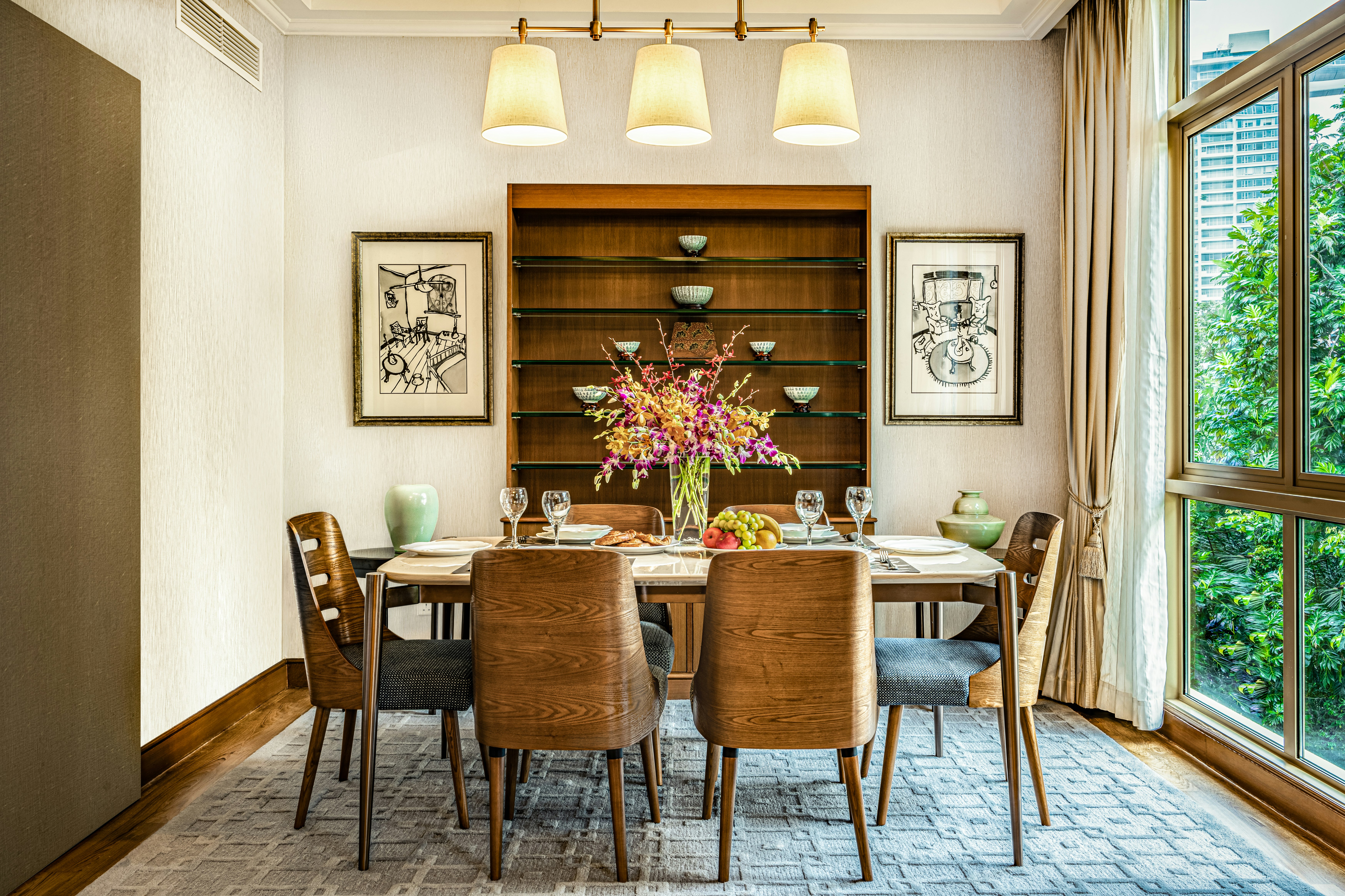 TREETOPS EXECUTIVE RESIDENCES 53/71