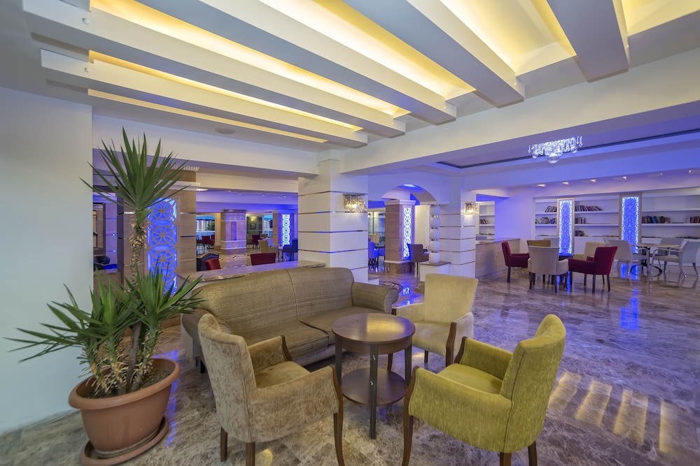 Tac Premier Hotel Spa 64/74