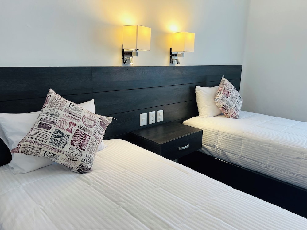 QA Hotel 13/50