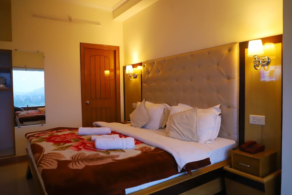 Hotel Ganesha Inn 10/50