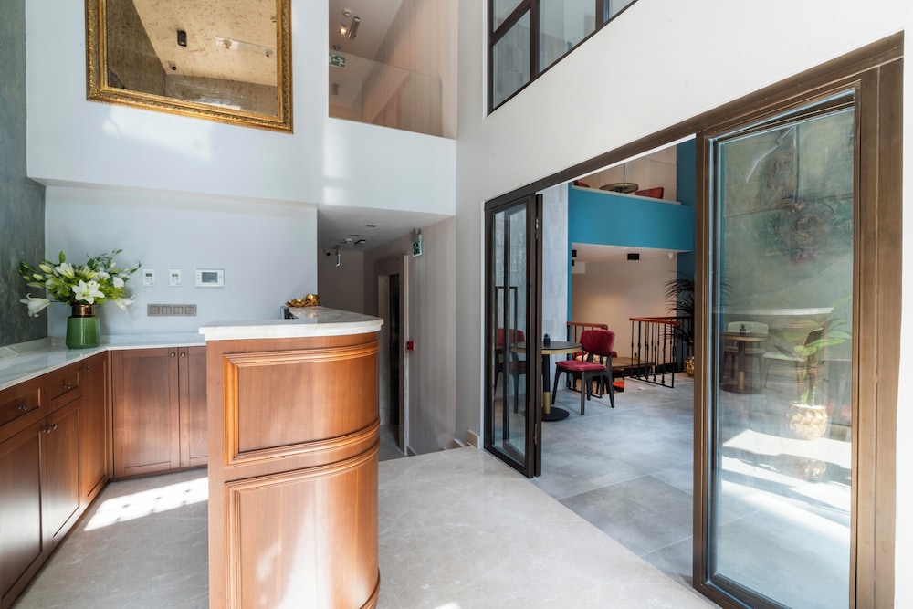 Smart and Simple Hotel Karakoy 8/50