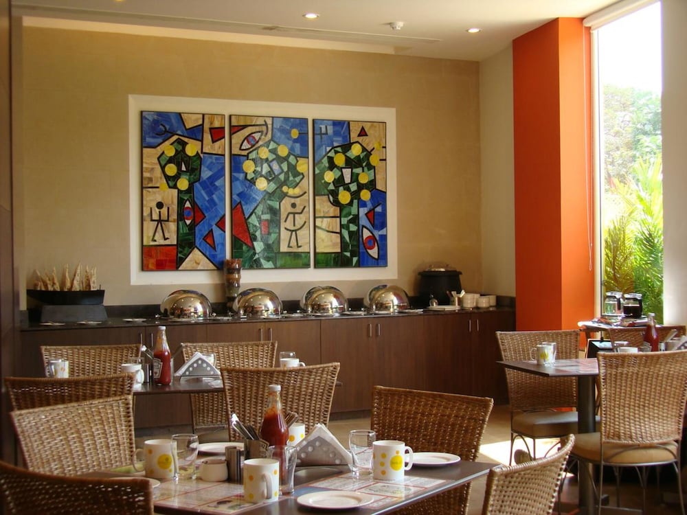 Lemon Tree Hotel Chennai 36/52