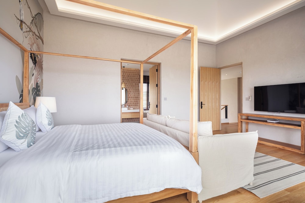 4 BEDROOMS, LUXURY, VILLA, HILL VIEW, PRIVATE POOL
