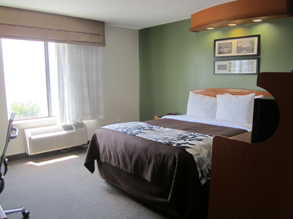 Clarion Pointe Albemarle 21/59
