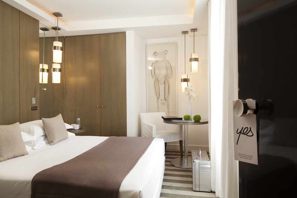 Le A Hotel 18/40