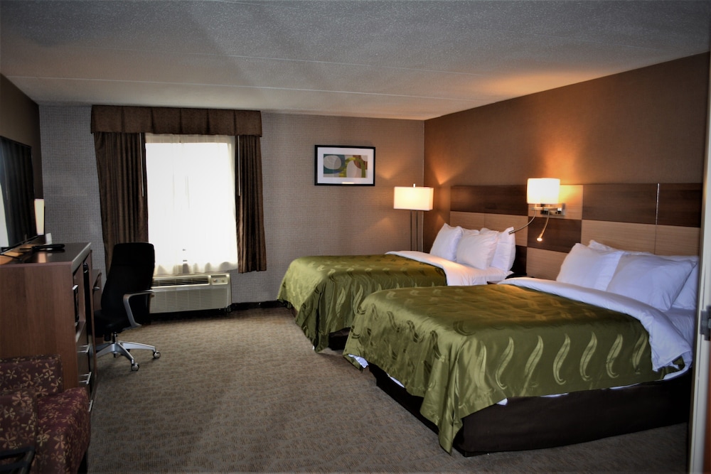 Upgrade, Suite, 2 Queen Beds, Accessible