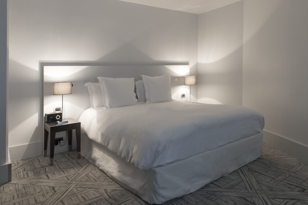 Room at LA MAISON CHAMPS ELYSEES, PARIS