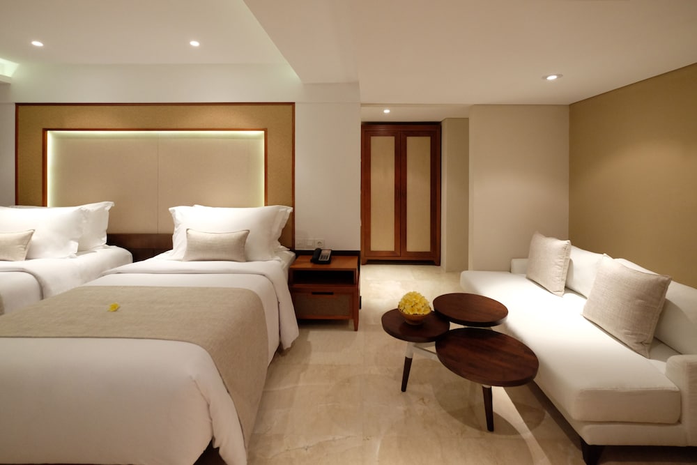 Deluxe, Single, King Bed