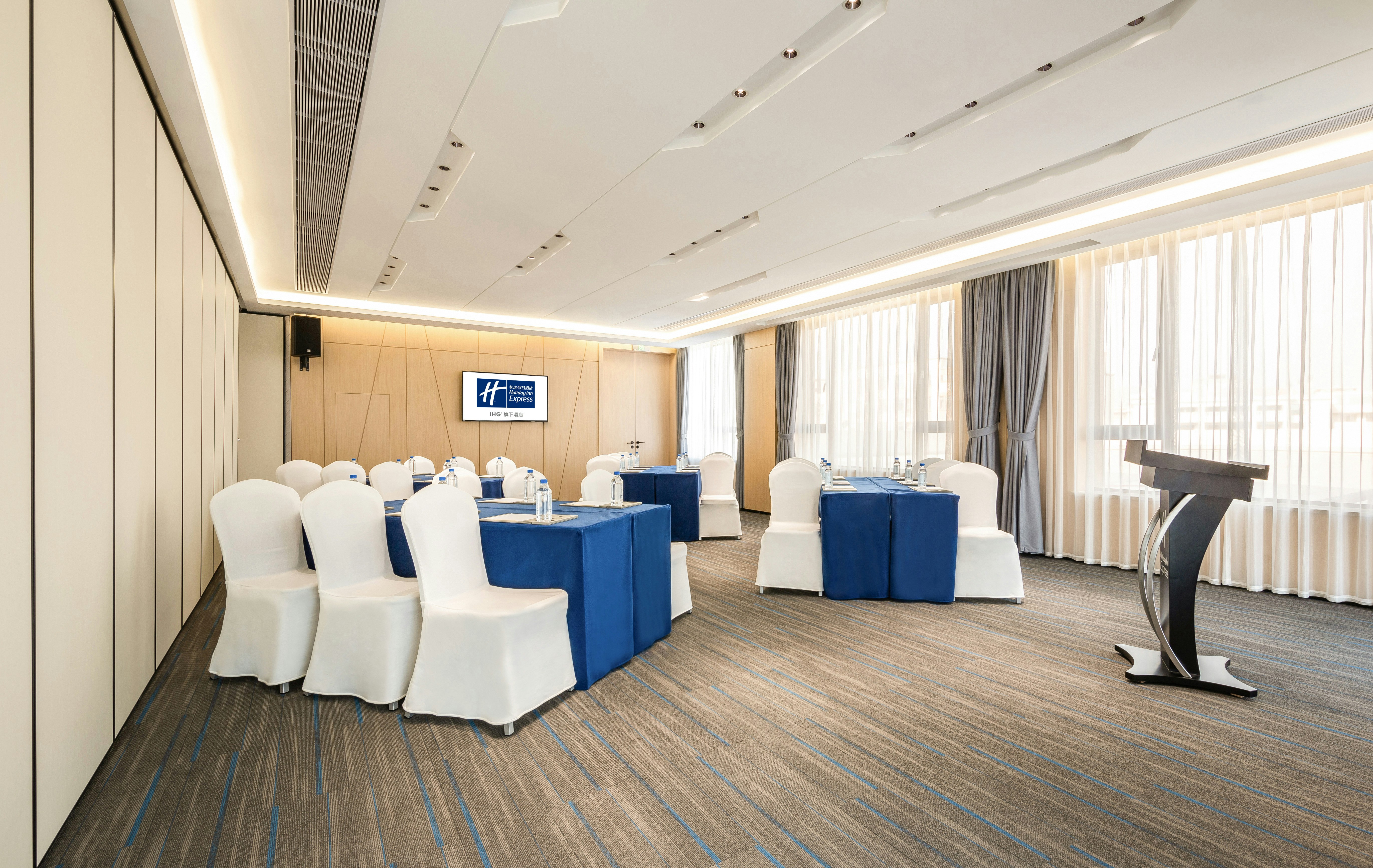 Holiday Inn Express Jinjiang Anhai 18/36