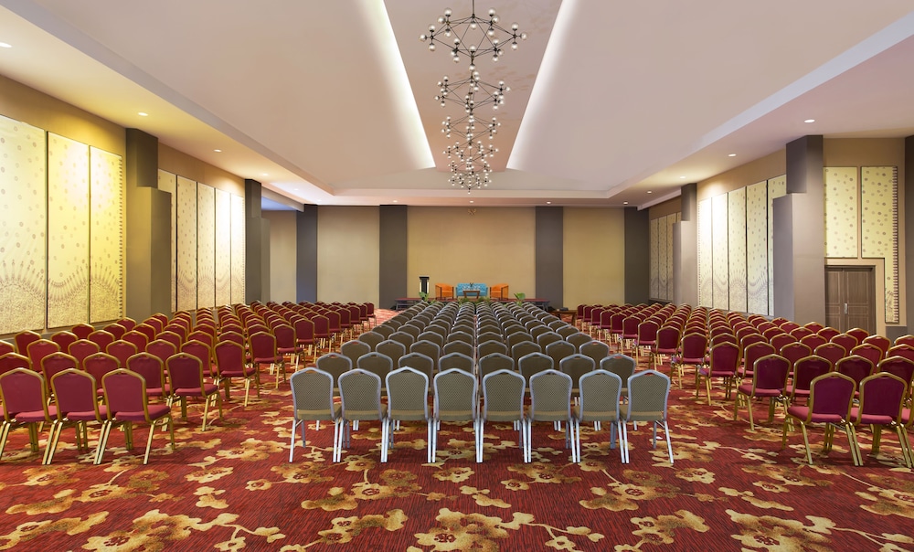 Swiss-Belhotel Pangkalpinang 45/53