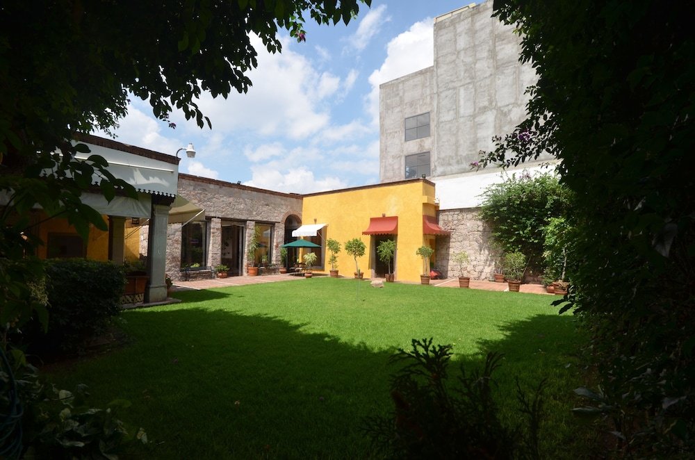 Howard Johnson by Wyndham Morelia Calle Real 57/63