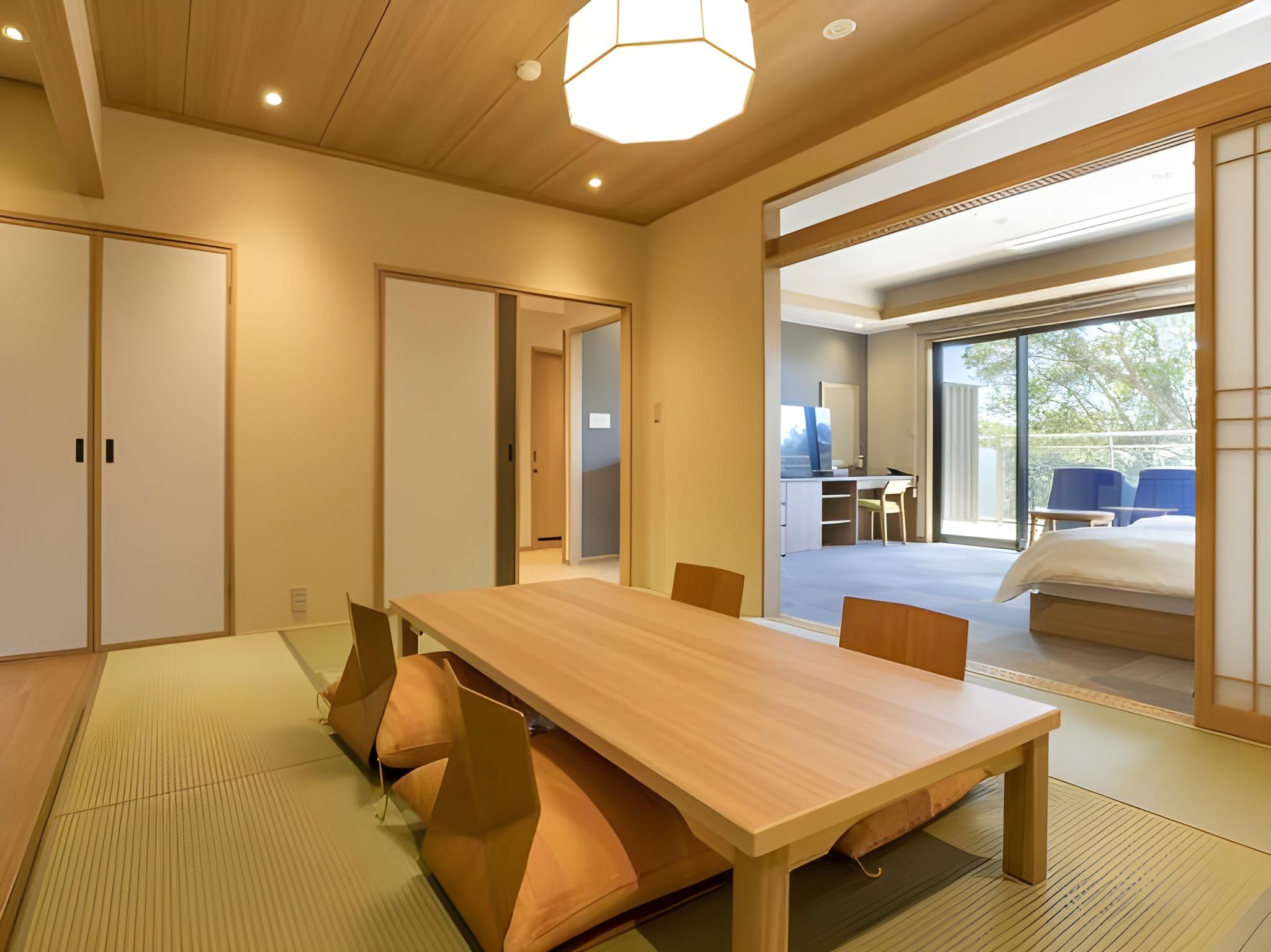 Japanese Western, Hollywood, Mountain View, Bathtub