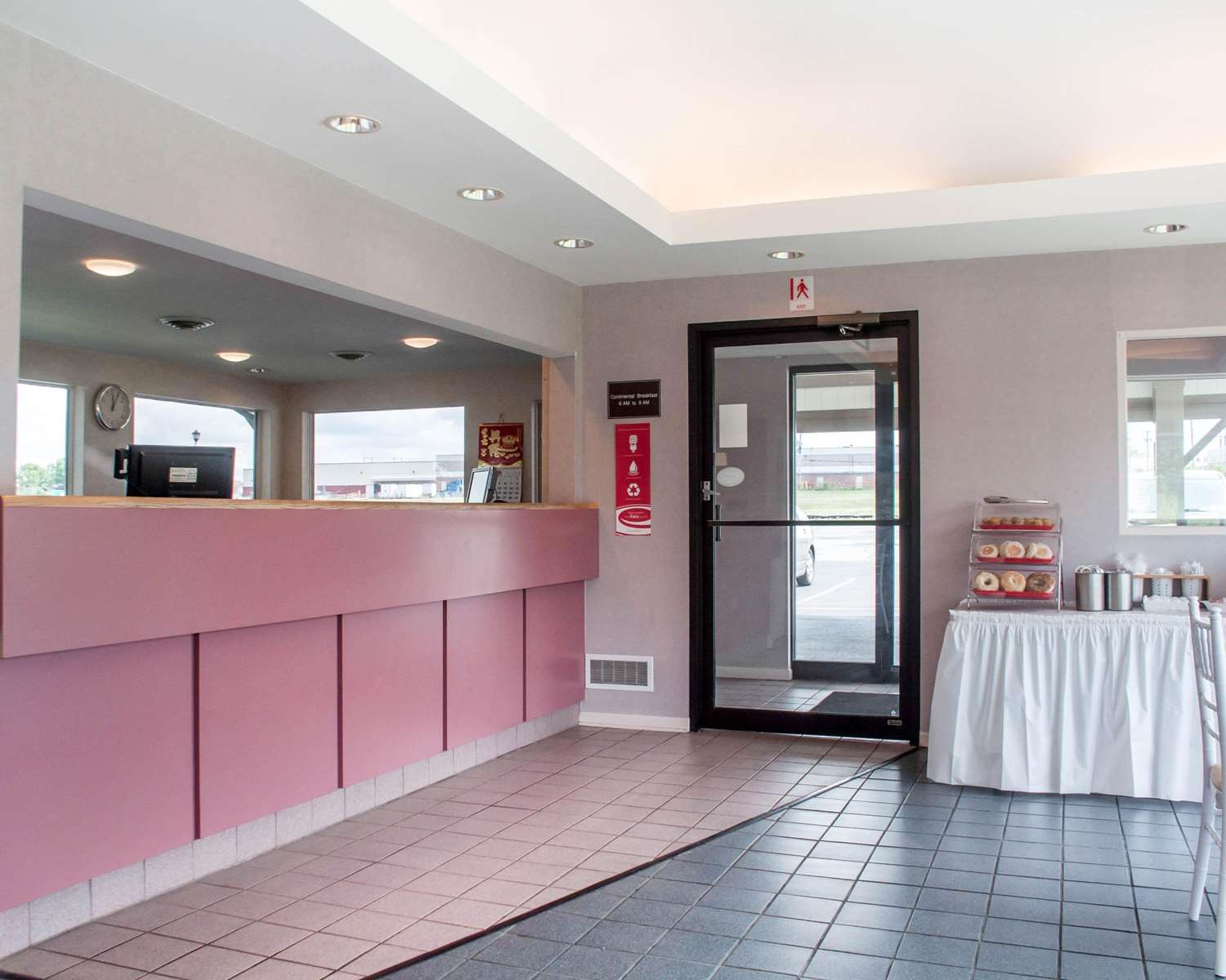 Econo Lodge Buffalo South 7/31