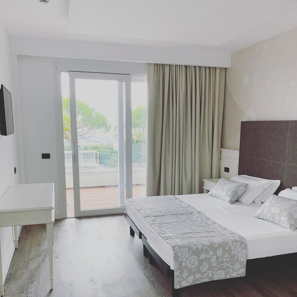 Park Hotel Cellini 7/50