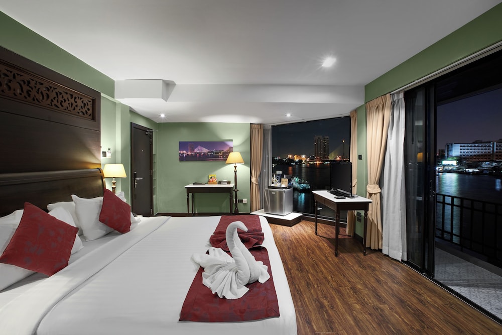 DELUXE, RIVER VIEW, BALCONY