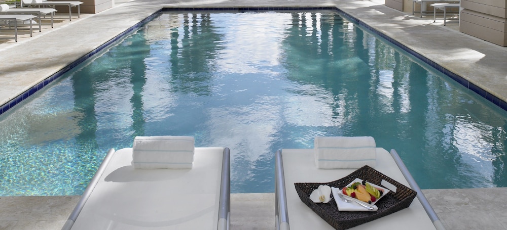 Grand Beach Hotel Bay Harbor in BAY HARBOR ISLANDS - FL