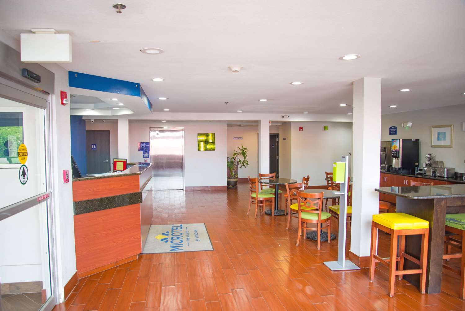 Microtel Inn And Suites By Wyndham Daphne Mobile 14/23