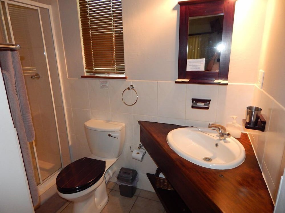 La Paix Guest House 43/49