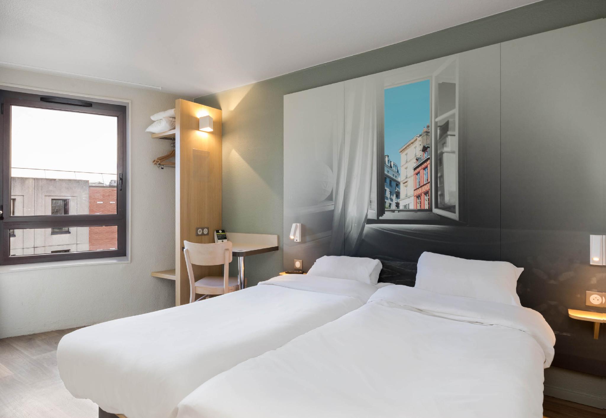 Cozy, Nest, Twin Beds