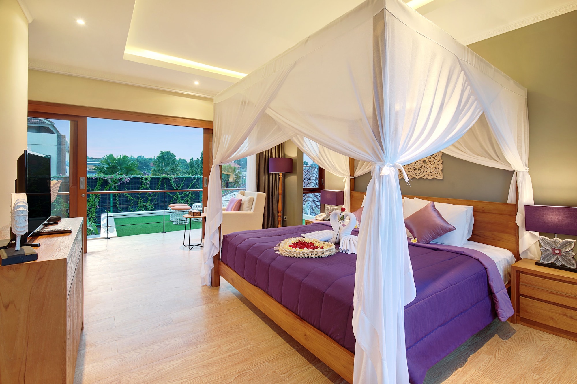 3 BEDROOMS, EXECUTIVE, VILLA, PRIVATE POOL