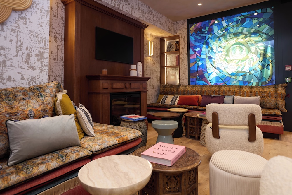 Hiro Hotel 40/52