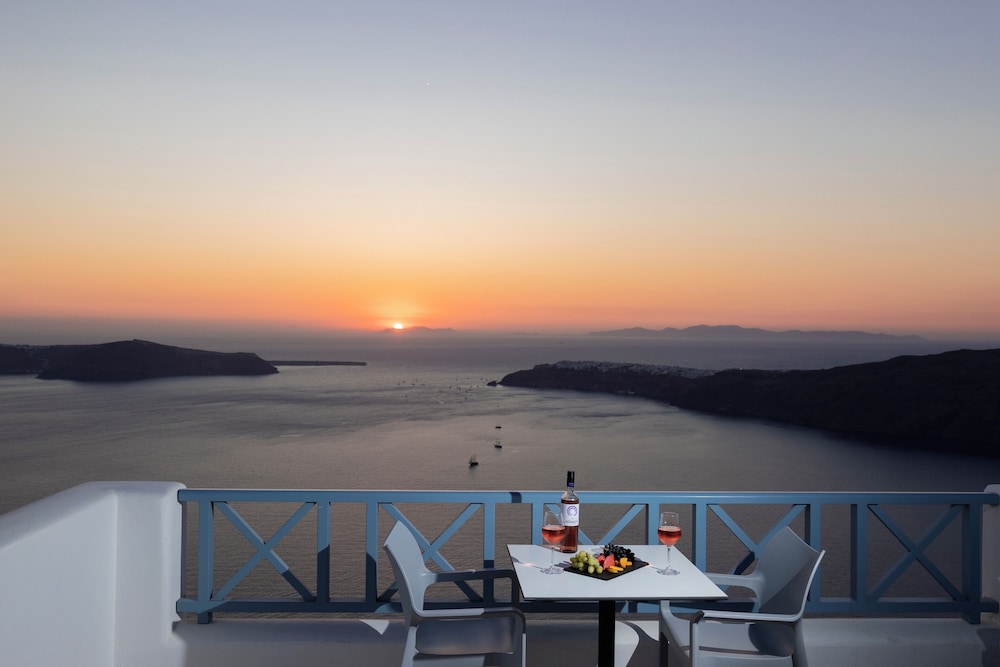 Absolute Bliss Imerovigli Suites 52/63