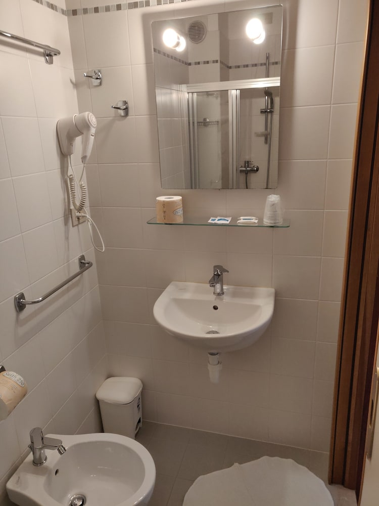 HOTEL AMBRA 5/50