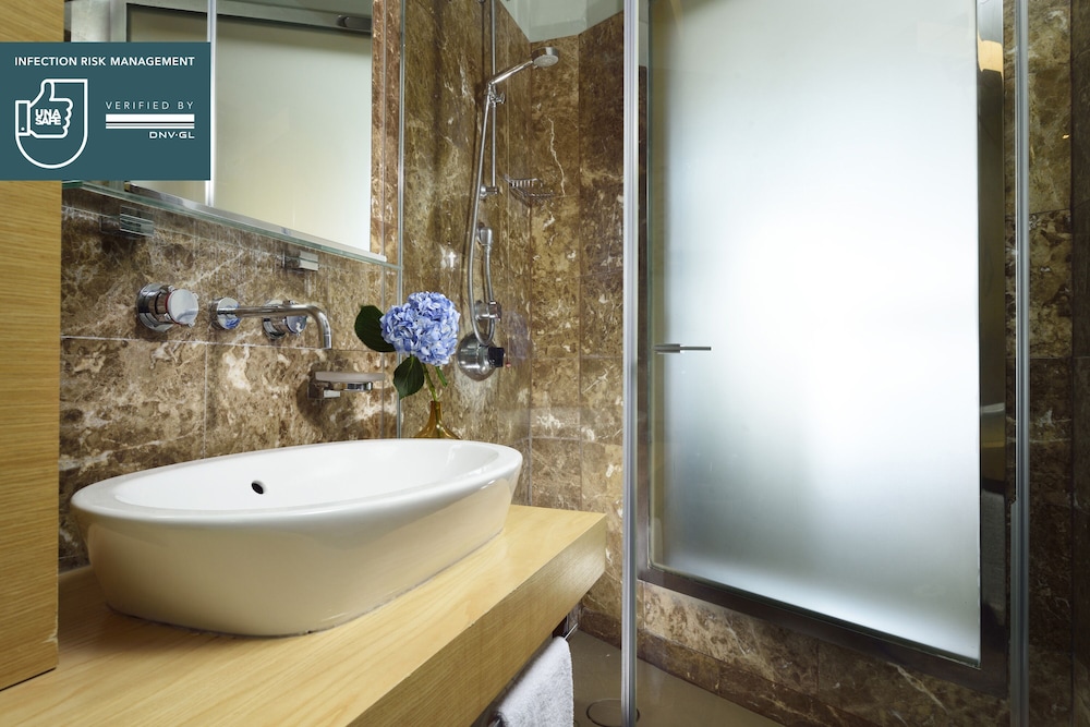 Unahotels Napoli 34/76