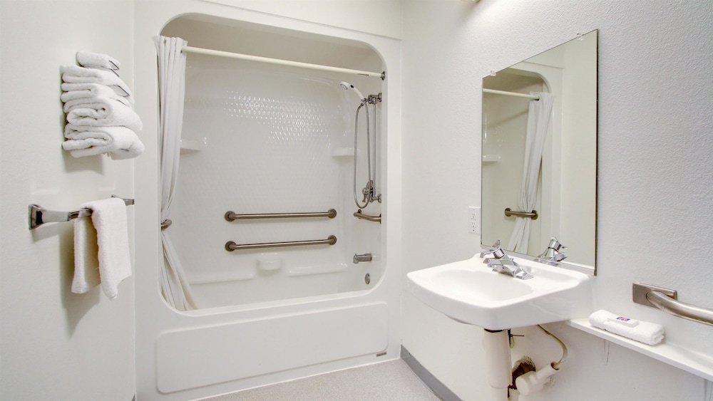Motel6 Salina, KS 36/60