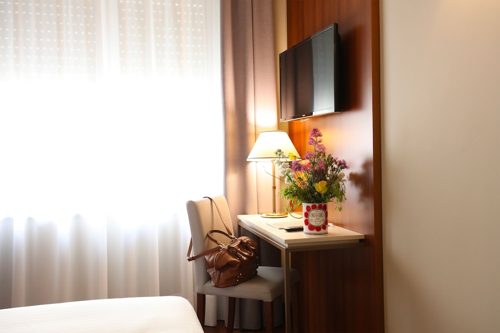 Grande Albergo Maugeri 44/50