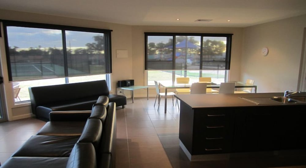 TINDARRA RESORT 42/73